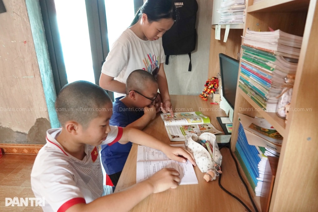 Khốn cảnh bố liệt, mẹ tâm thần, người đàn ông mù lo lắng 3 con thơ dại - 3