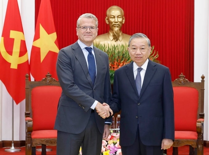 Tổng Bí thư Tô Lâm tiếp ông Vincent Clerc - Giám đốc Tập đoàn A.P.Moller - Maersk (Đan Mạch). Ảnh: TTXVN