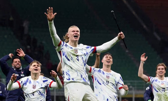Haaland mừng chiến thắng 4-1 của Na Uy trước Italy trên sân San Siro, thành phố Milano, Italy tối 16/11/2025. Ảnh: Reuters