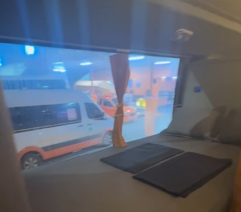 Nữ du khách "sốc nặng" vì phải ngủ chung giường với người đàn ông lạ trên xe giường nằm - Ảnh 2.