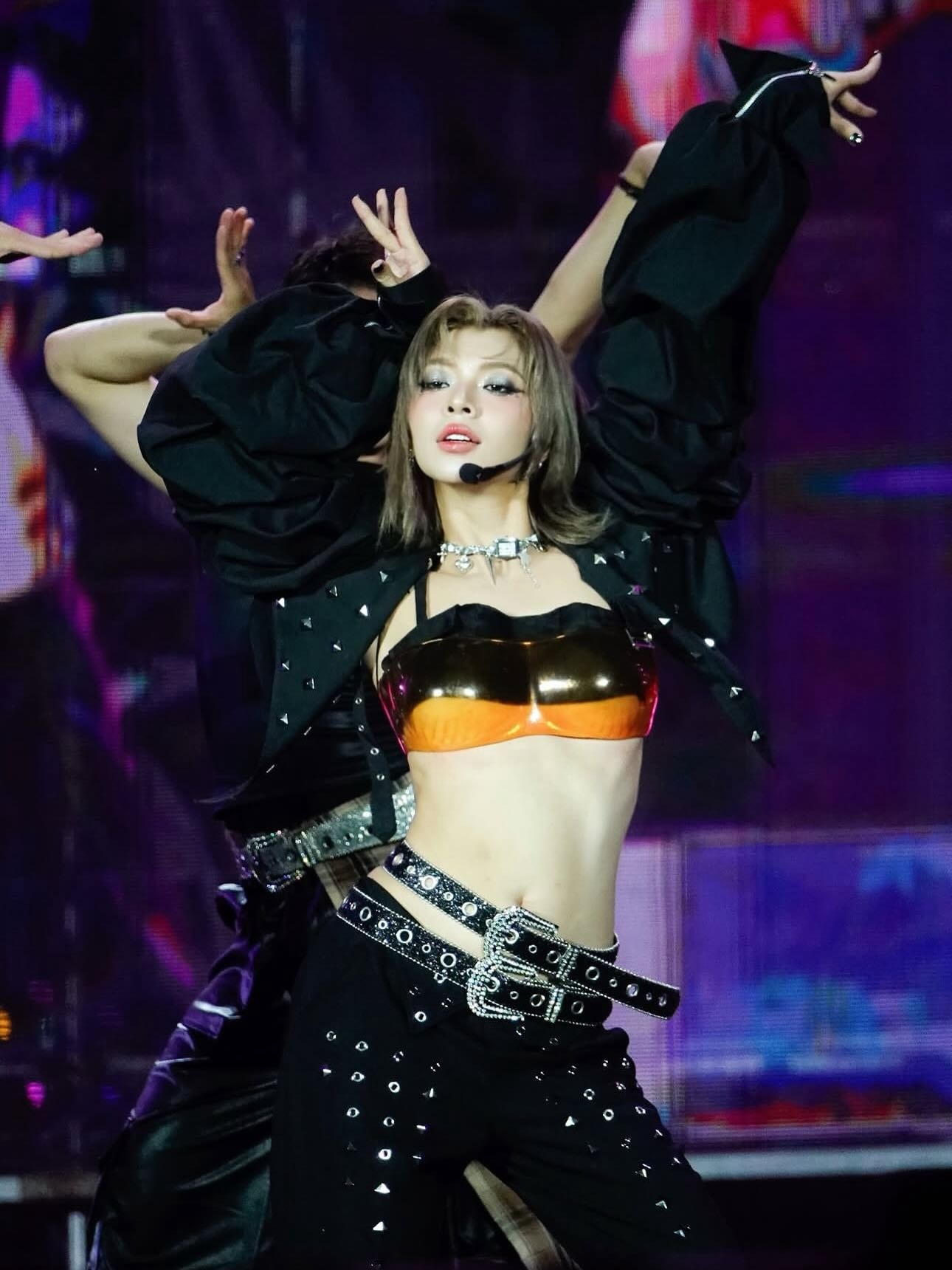 Dong Anh Quynh hen ho anh 5