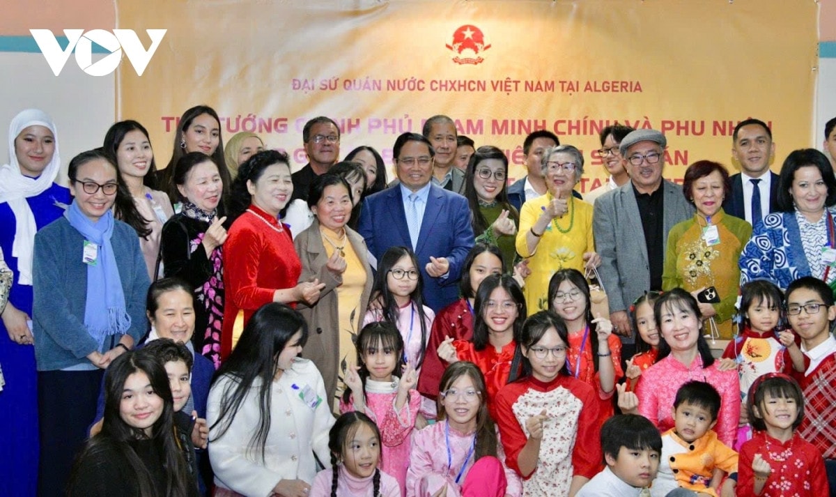 Thủ tướng Phạm Minh Chính gặp gỡ cộng đồng người Việt Nam tại Algeria - 2