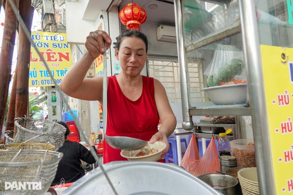 Rau tăng giá nhanh hơn… vàng, chủ quán ăn như ngồi trên lửa - 1 Rau tăng giá nhanh hơn… vàng, chủ quán ăn như ngồi trên lửa - 1
