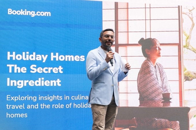 Branavan Aruljothi, tân Giám đốc Quốc gia tại Việt Nam của Booking.com chia sẻ về các xu hướng du lịch mới của khách Việt tại Hà Nội. Ảnh: Booking
