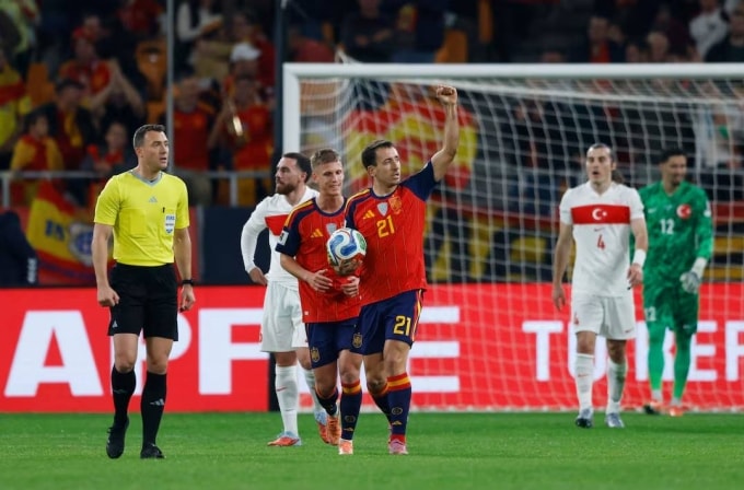 Tây Ban Nha mất mặt trong ngày giành vé dự World Cup