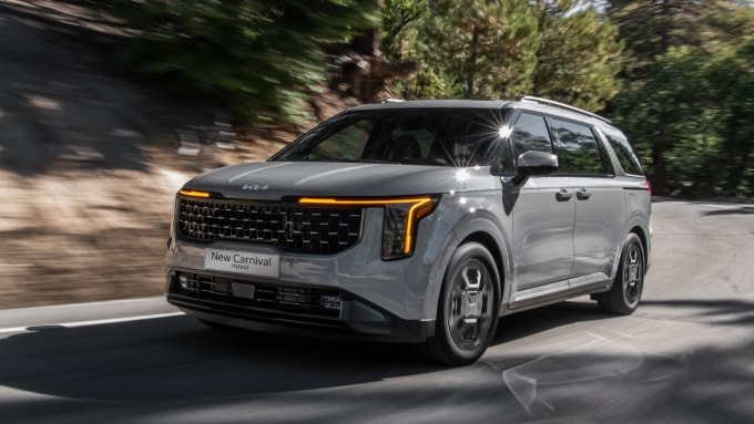 Kia Carnival phiên bản hybrid. Ảnh: Kia