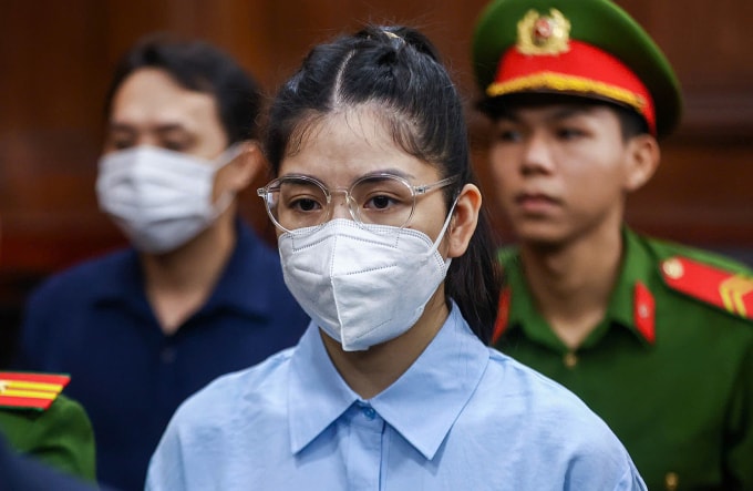 Bị cáo Nguyễn Thị Thái Hằng - Hằng Du Mục tại tòa hôm nay. Ảnh: Trần Quỳnh