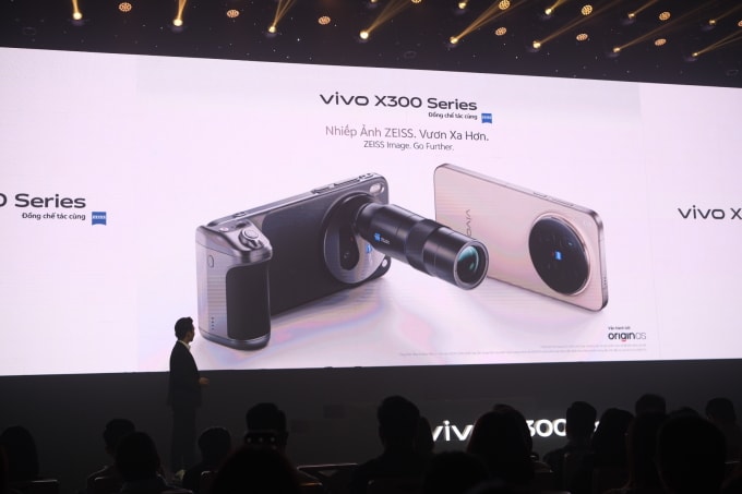 Vivo giới thiệu dòng X300 tại Việt Nam sau ba năm tạm ngừng bán dòng cao cấp. Ảnh: Tuấn Hưng