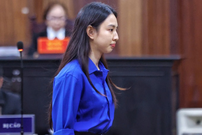 Hoa hậu Thùy Tiên sau khi nói lời sau cùng. Ảnh: Quỳnh Trần