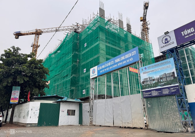 Dự án nhà xã hội tại ô đất CT3 - khu đô thị mới Kim Chung đang trong quá trình thi công đến tầng 10, dự kiến bàn giao vào quý IV/2026. Ảnh: Anh Tú