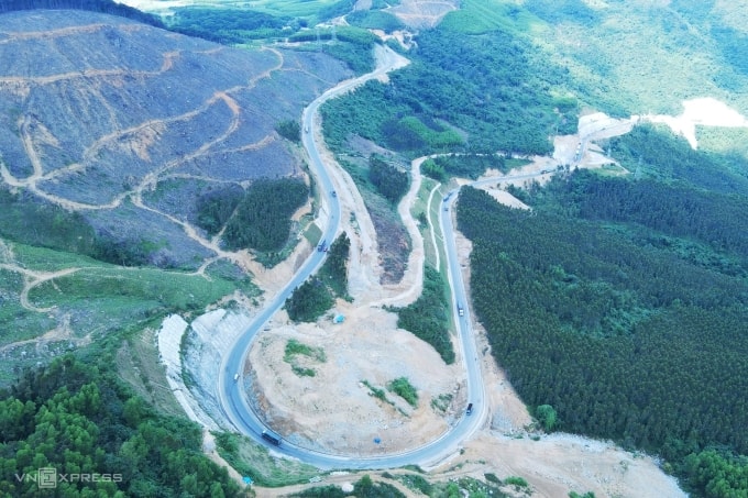 Đoạn đèo An Khê đang được mở rộng. Ảnh: Trần Hóa