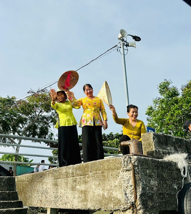 - Ảnh 12. - Ảnh 12.