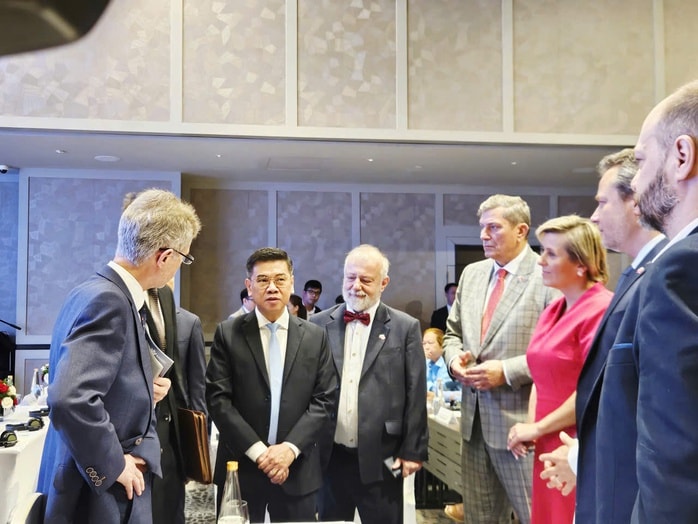 TP HCM mời gọi doanh nghiệp Séc đầu tư vào công nghệ cao và hạ tầng giao thông - Ảnh 3. TP HCM mời gọi doanh nghiệp Séc đầu tư vào công nghệ cao và hạ tầng giao thông - Ảnh 3.