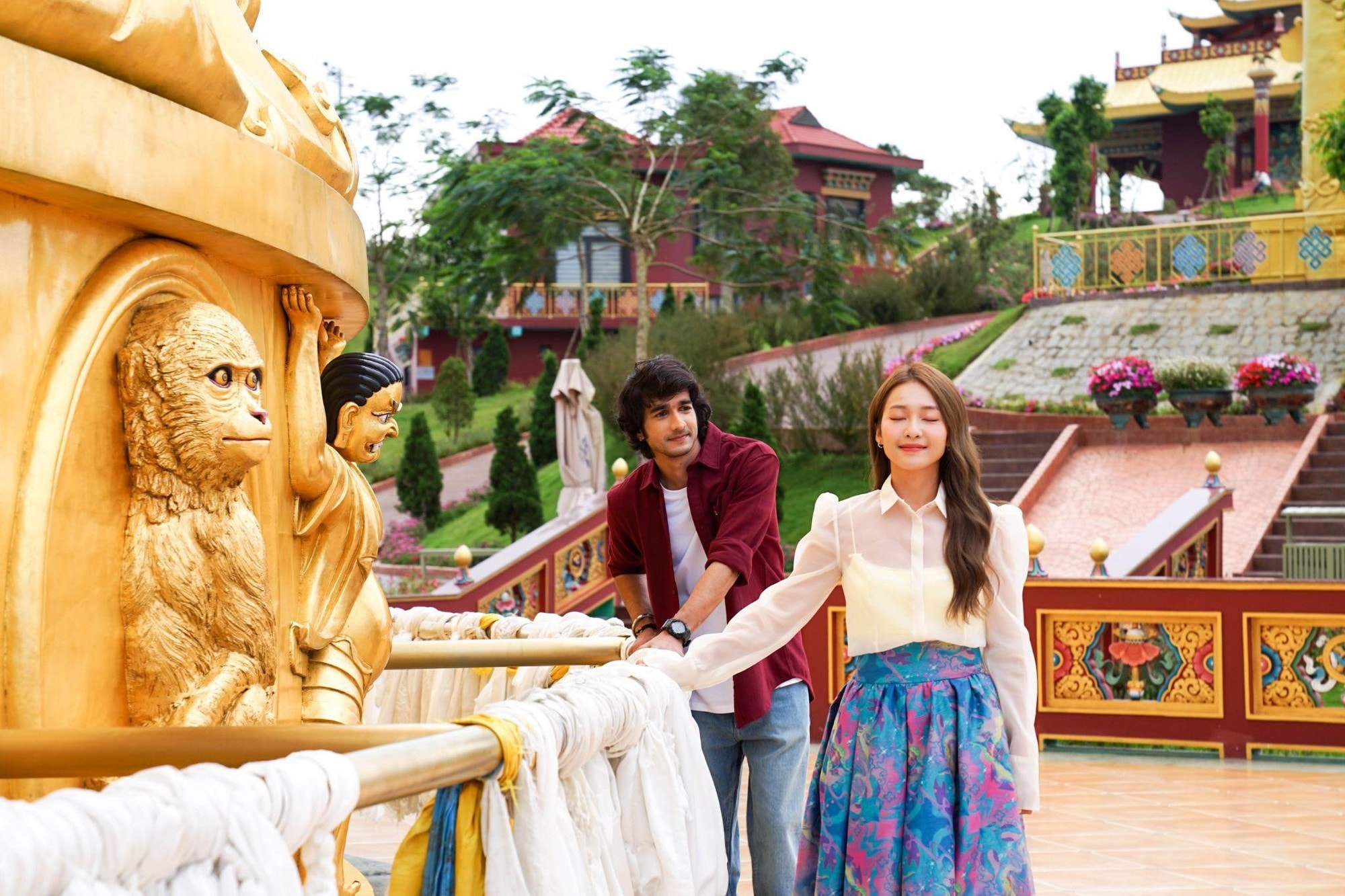 Khả Ngân và chuyện tình xuyên biên giới với nam tài tử Ấn Độ trong 'Vạn dặm yêu em'- Ảnh 5.