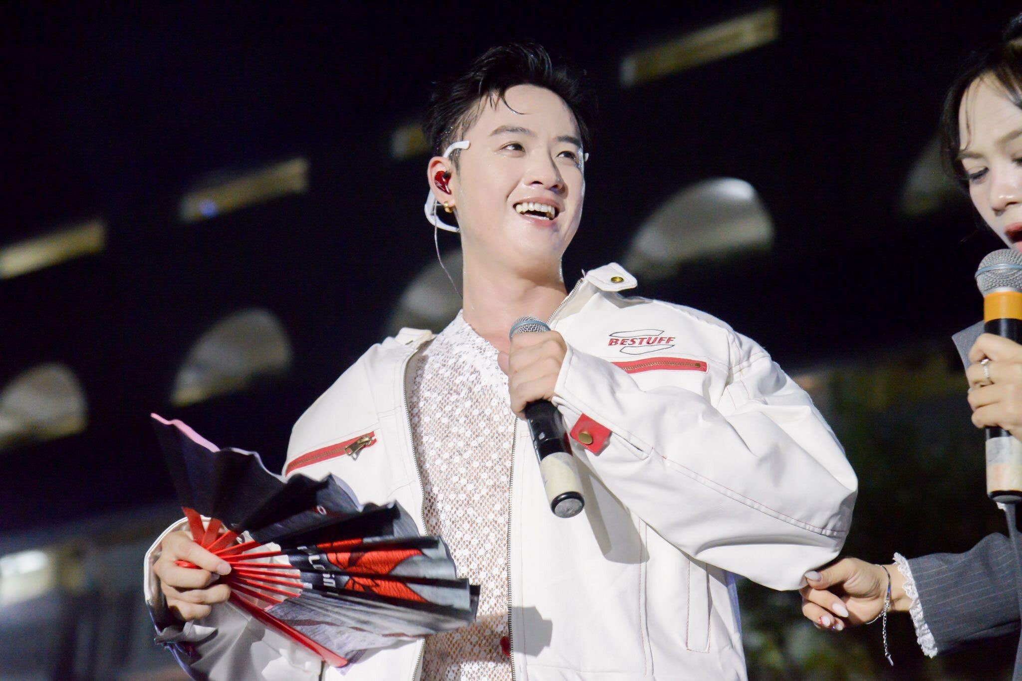 Trước khi trở thành ca sĩ, Thanh Duy là một giáo viên tiếng Anh.