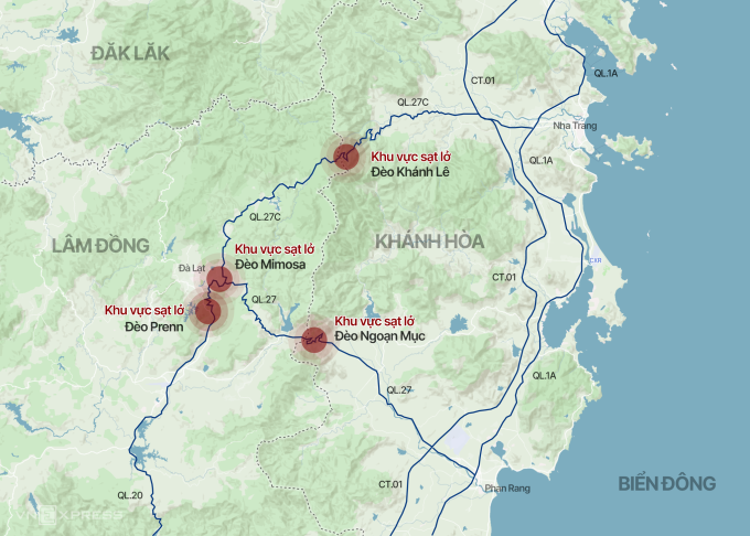 Các hướng vào Đà Lạt bị sạt lở do mưa lớn kéo dài. Ảnh: Tâm Thảo