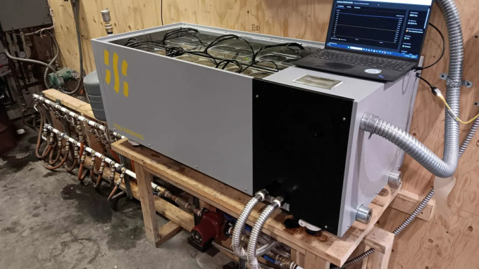 Một giàn khai thác Bitcoin của Softwarm, được giới thiệu có thể sưởi ấm một ngôi nhà rộng khoảng 223 m2. Ảnh: Softwarm