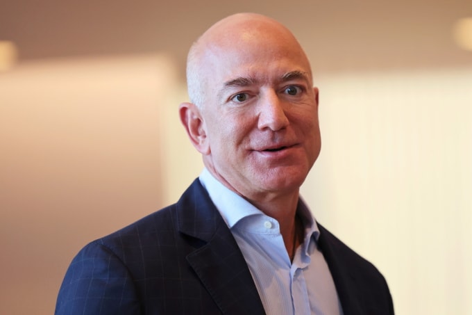 Tỷ phú Jeff Bezos. Ảnh: Reuters