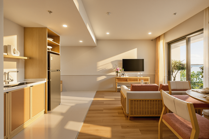 Phòng khách căn hộ mẫu 2 phòng ngủ Sun Centro Town. Ảnh: Ánh Dương