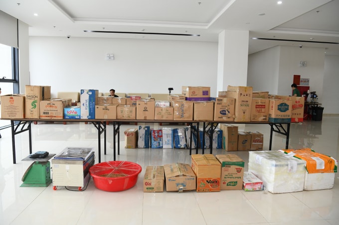 Các thùng ma túy bị thu giữ. Ảnh: Công an cung cấp