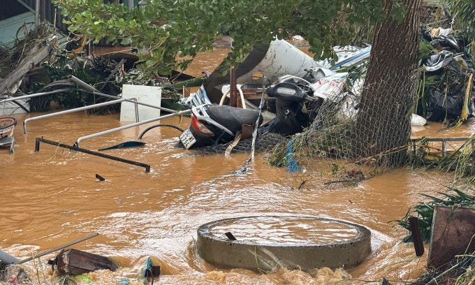 Hồ Đơn Dương xả lũ đột ngột gây hư hại tài sản người dân. Ảnh: Thái An