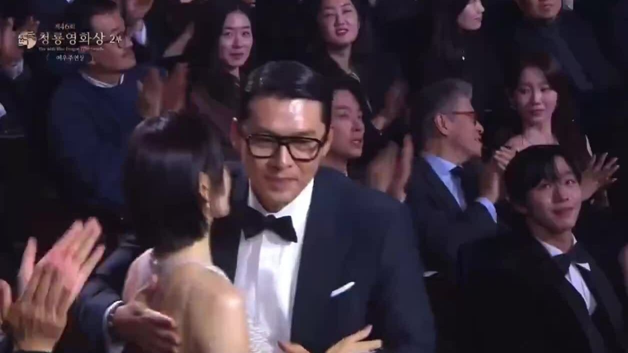 Son Ye Jin thắng giải Rồng Xanh