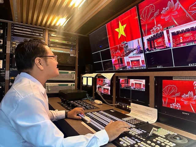 Thạc sĩ - Nhà báo – Đạo diễn Lê Mẫn: Ngọn lửa tri thức và trái tim người thầy - Ảnh 3.