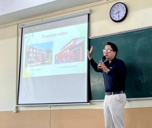 Thạc sĩ - Nhà báo – Đạo diễn Lê Mẫn: Ngọn lửa tri thức và trái tim người thầy - Ảnh 4.