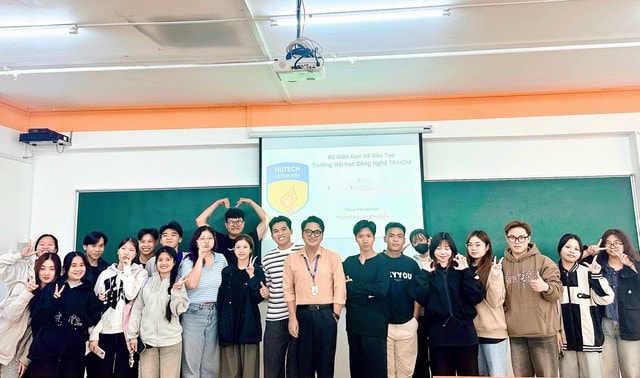 Thạc sĩ - Nhà báo – Đạo diễn Lê Mẫn: Ngọn lửa tri thức và trái tim người thầy - Ảnh 8.