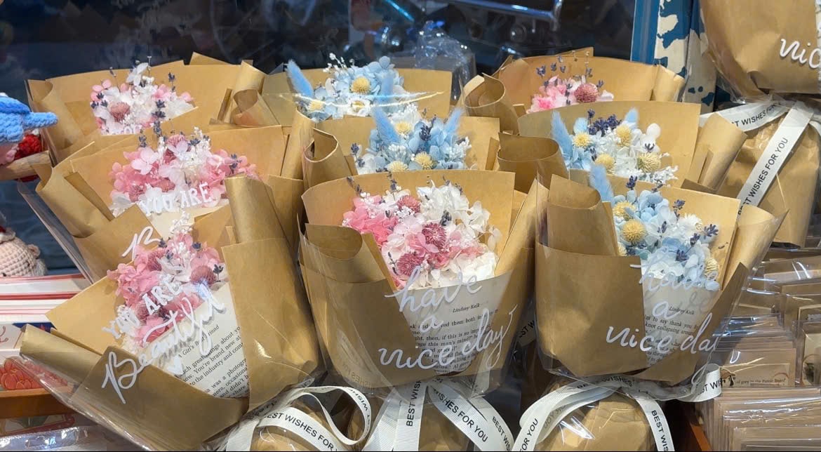 Hoa handmade trở thành xu hướng quà tặng mùa tri ân 20 - 11 - Ảnh 2. Hoa handmade trở thành xu hướng quà tặng mùa tri ân 20 - 11 - Ảnh 2.