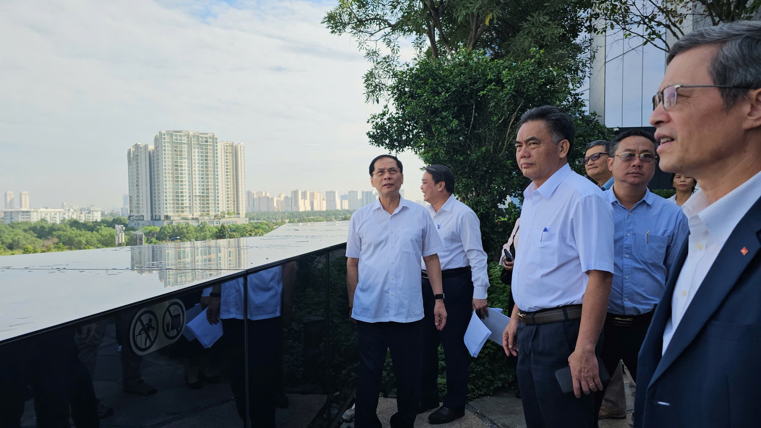 Phó Thủ tướng Bùi Thanh Sơn kiểm tra tiến độ Diễn đàn kinh tế mùa thu 2025 - Ảnh 5.