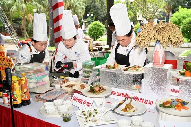 100 món ngon từ gạo, bún vừa lập kỷ lục tại TP HCM có gì hấp dẫn? - Ảnh 10.