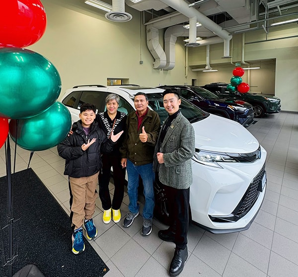 Cháu ngoại chưa chào đời, bố mẹ Hoa hậu Diễm Hương đã mua xế hộp tặng- Ảnh 1. Cháu ngoại chưa chào đời, bố mẹ Hoa hậu Diễm Hương đã mua xế hộp tặng- Ảnh 1.