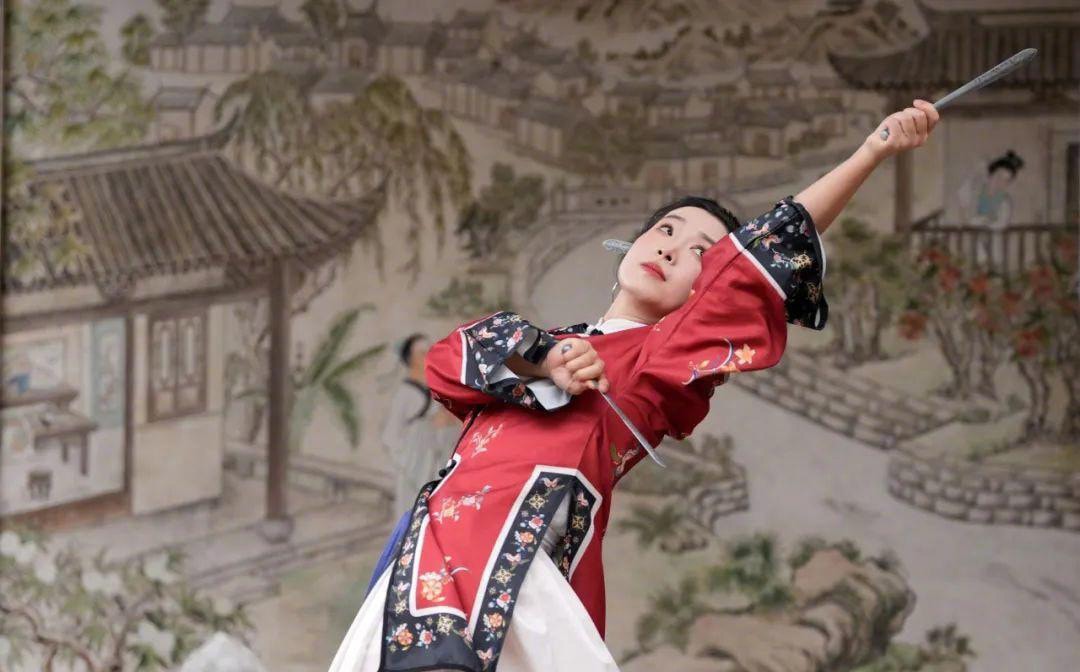 Thiên Nguyệt Trâm Pháp gồm 10 chiêu thức