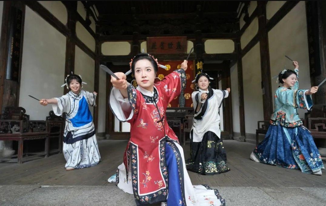 Tiêu Hiểu Quỳnh sáng tạo võ công 