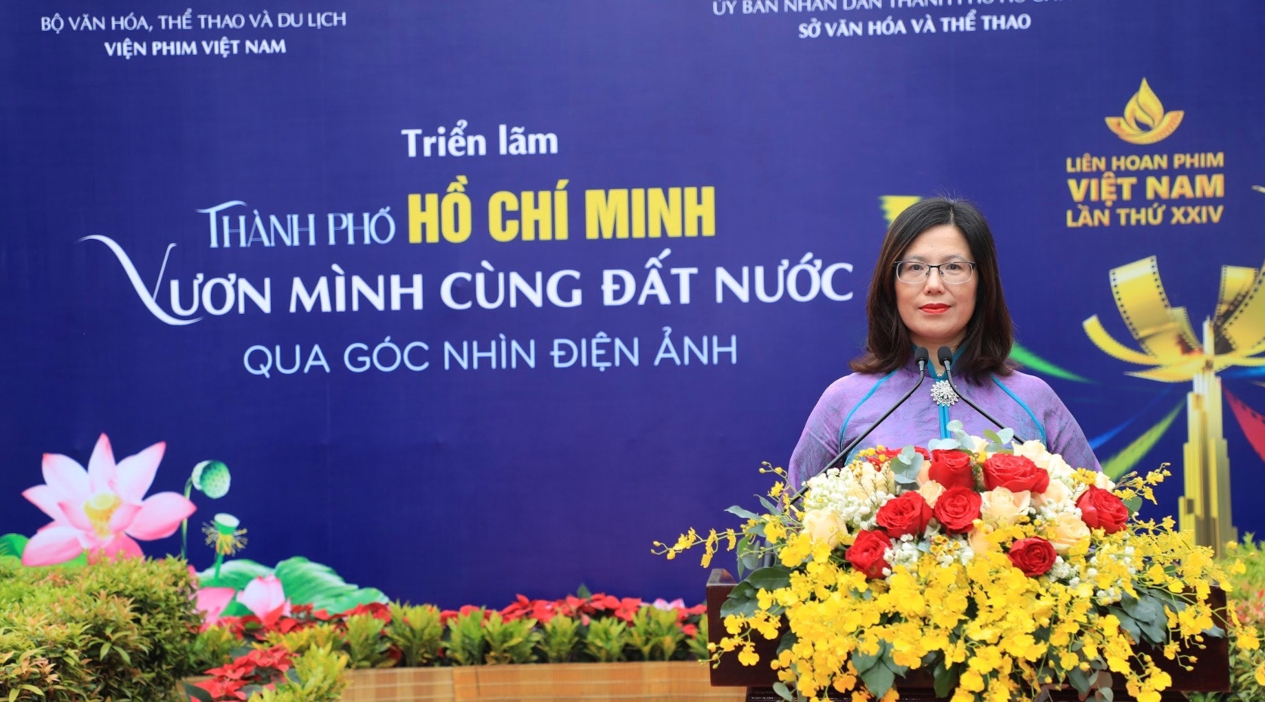 Bà Lê Thị Hà - Viện trưởng Viện phim Việt Nam phát biểu.