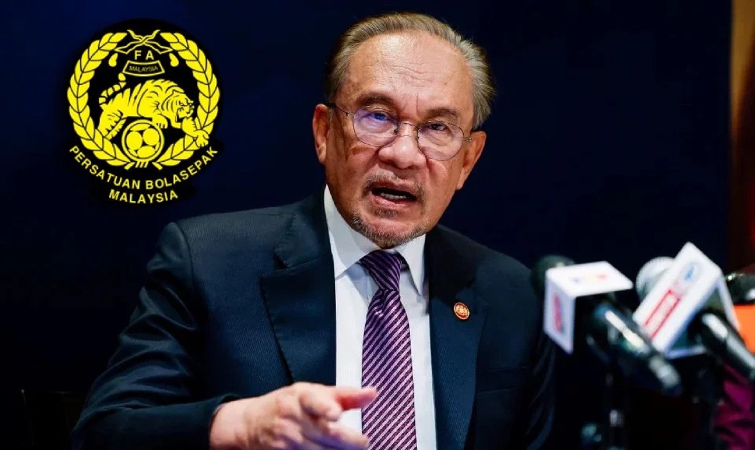 Thủ tướng Malaysia tuyên bố không bao che trong vụ bê bối gian lận nhập tịch.