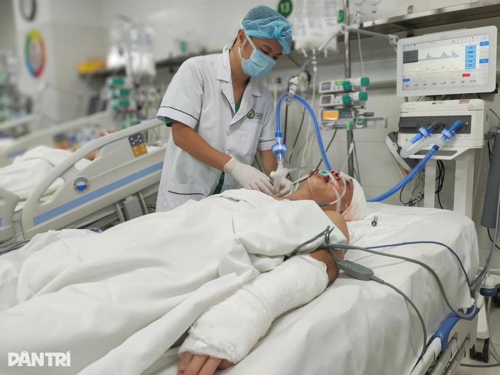 Người bố 3 con hồi sinh sau tai nạn nghiêm trọng do ngã từ trên cao - 2