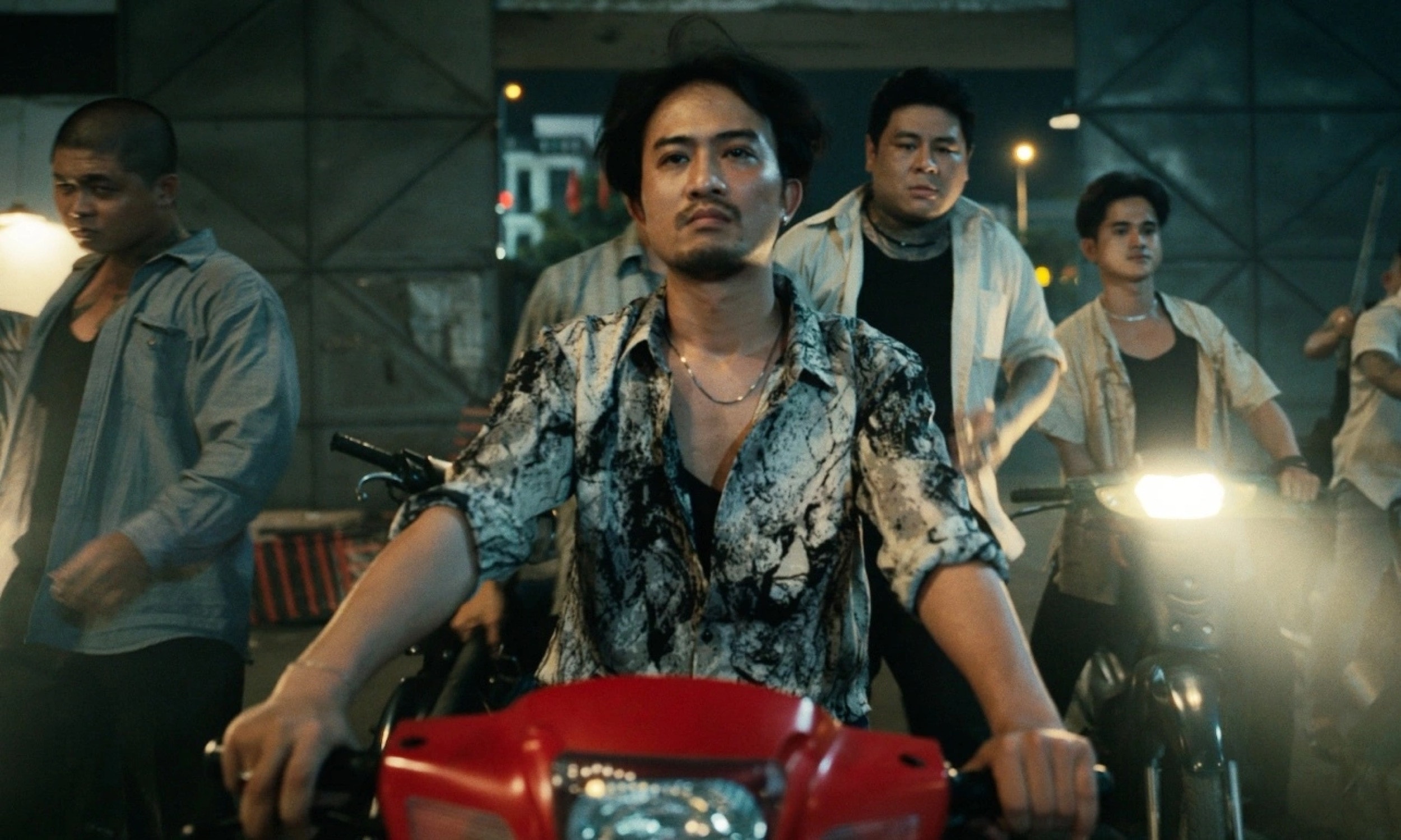 Phim có nhiều cảnh hài hước được cài cắm hợp lý.