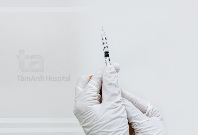 Tiêm botox thường được sử dụng điều trị thon gọn bắp tay chân, cười hở lợi, nếp nhăn động. Ảnh minh họa: Bệnh viện Đa khoa Tâm Anh