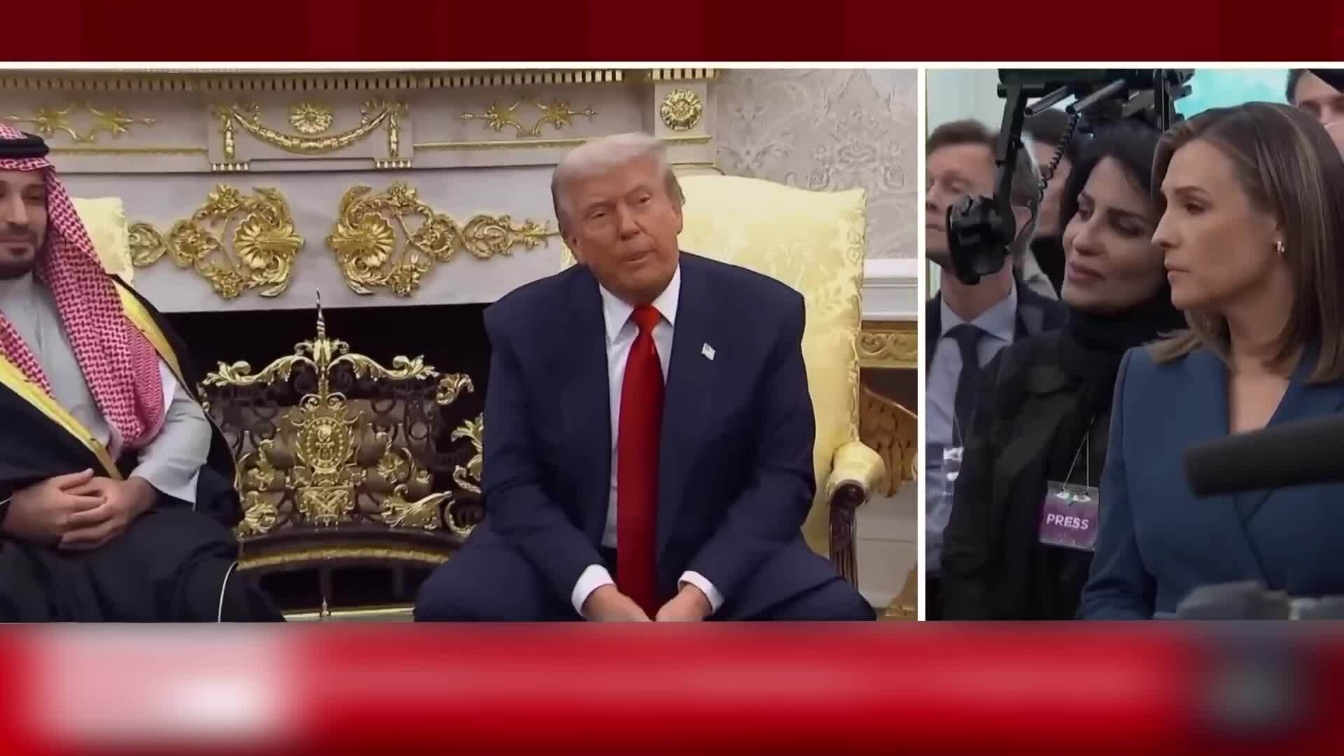 Ông Trump chỉ trích phóng viên, dọa tước giấy phép đài truyền hình Mỹ