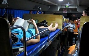 Dậy sóng vụ giáo viên bịt miệng học sinh bằng băng dính và dùng ghế để trừng phạt - Ảnh 4.