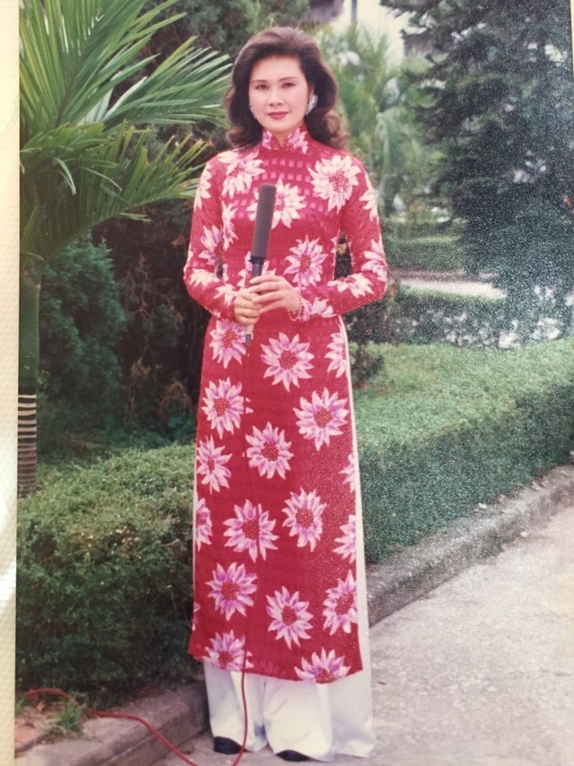 BTV Nhật Lệ nổi tiếng khi dẫn chương trình Thời sự của VTV trong thập niên 1990.