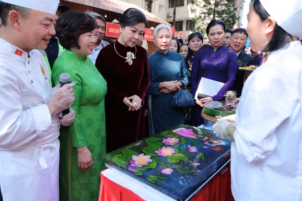 Phở, xôi cốm Hà Nội lan tỏa văn hóa tại Liên hoan Ẩm thực quốc tế 2025 - 1