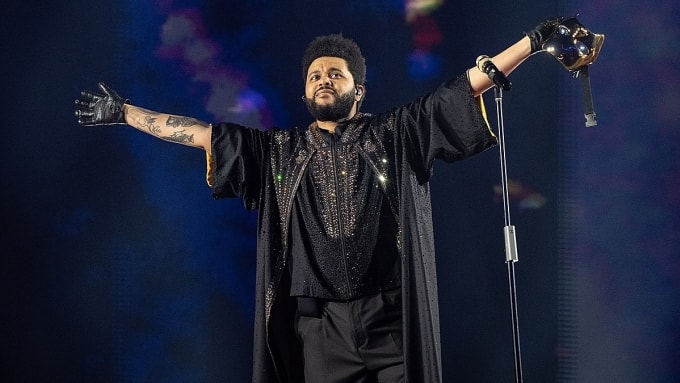 Ca sĩ The Weeknd trong một đêm diễn tại concert After Hours Til Dawn. Ảnh: WireImage