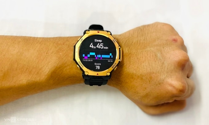 Runner có thể theo dõi giấc ngủ trên chính đồng hồ thể thao. Ảnh: Trang Dem