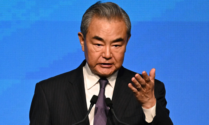 Ngoại trưởng Trung Quốc Vương Nghị phát biểu ở Hong Kong hồi tháng 5. Ảnh: AFP