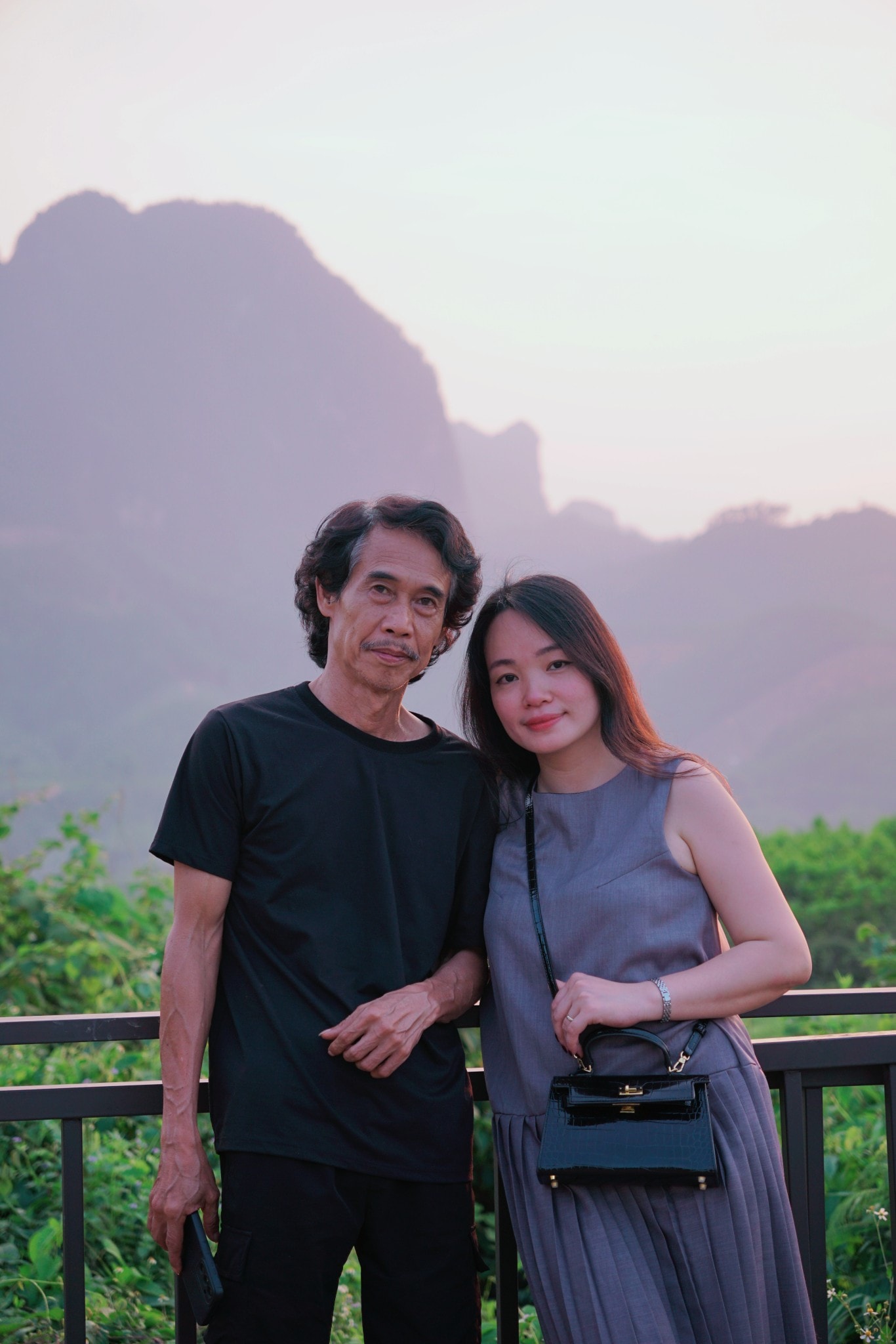 NSƯT Phú Đôn người đàn ông khắc khổ trên phim, khi về hưu sống bình yên bên vợ trẻ đẹp kém 25 tuổi- Ảnh 5.