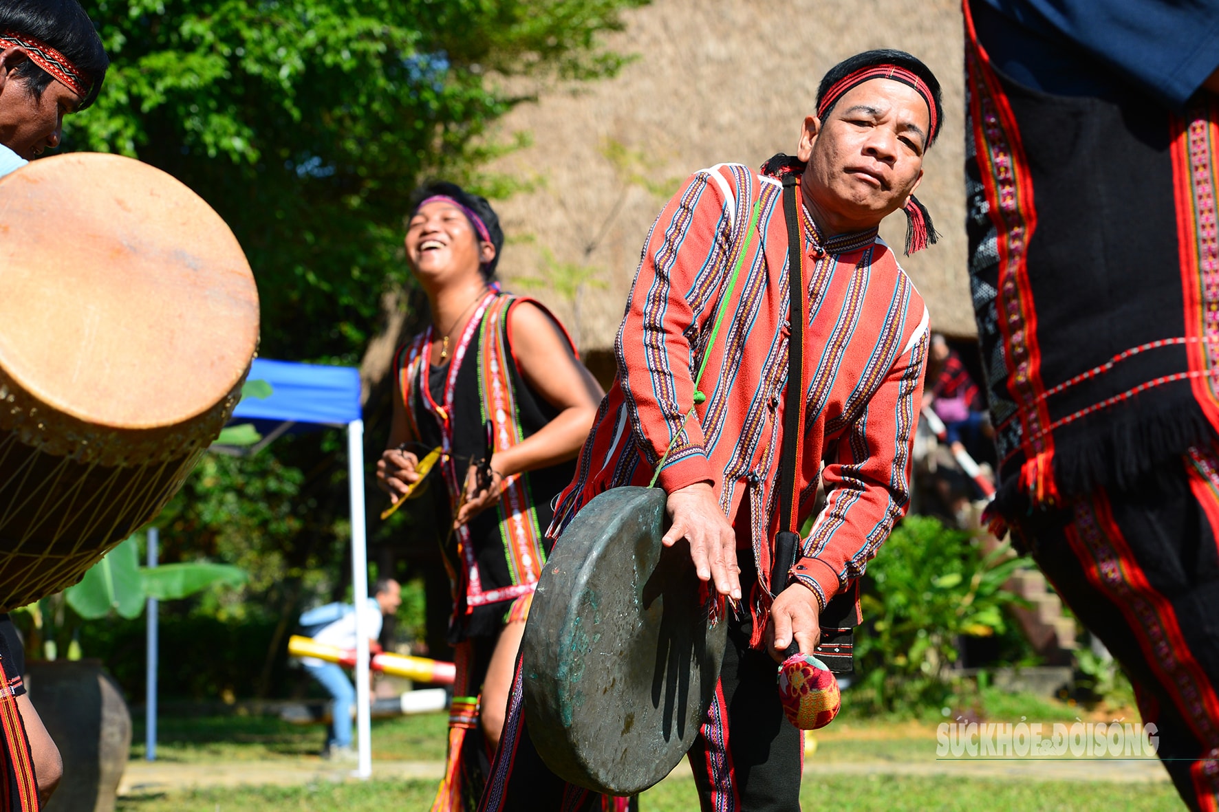 Vũ điệu cồng chiêng trong Ngày Đại đoàn kết các dân tộc- Ảnh 4.