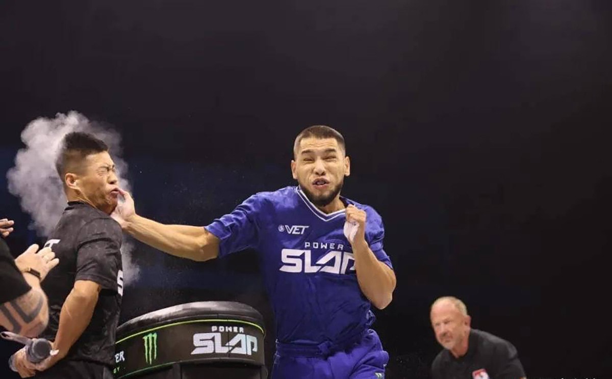 Triệu Hồng Cương bị Amantayev hạ đo ván ở giải đấu PowerSlap
